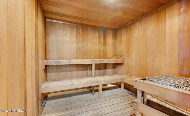 Building Photo - 787 Ocean Ave N