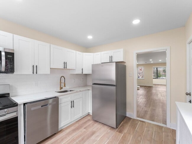 Building Photo - 5808 N 20th St