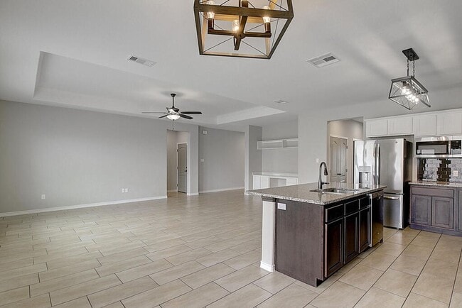 Building Photo - 3502 De Zavala St