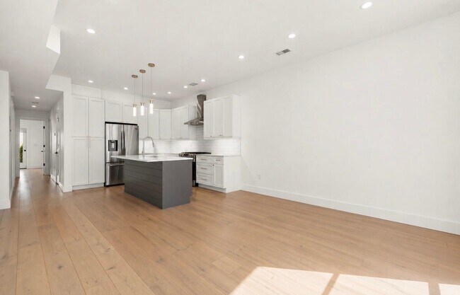 Building Photo - 2602 Palisade Ave