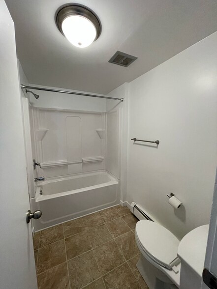 Building Photo - 307 Freeport Rd