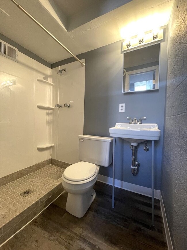 Building Photo - 3137 Maize Rd