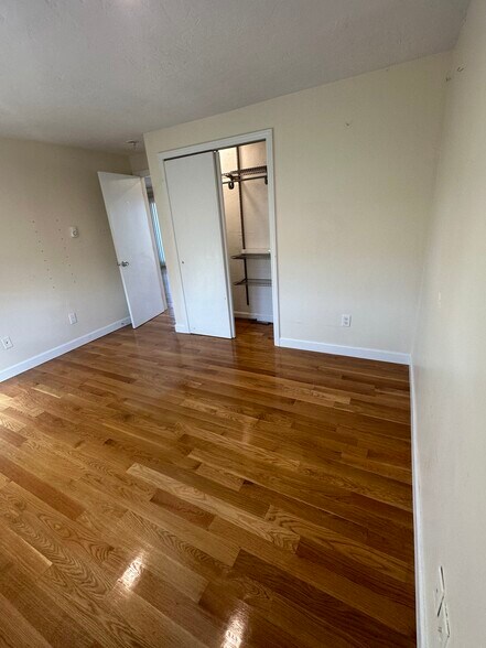 Building Photo - 48 Hauman St