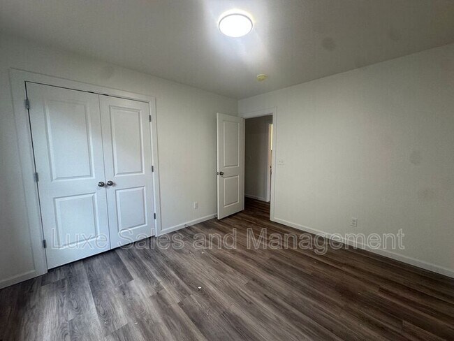 Building Photo - 8787 St George Way