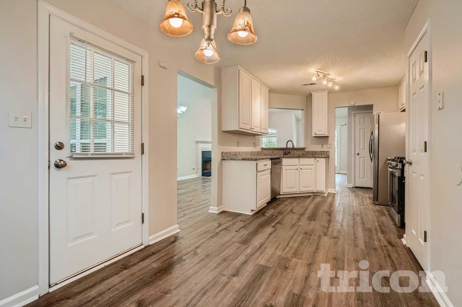 Building Photo - 4875 Larkspur Ln