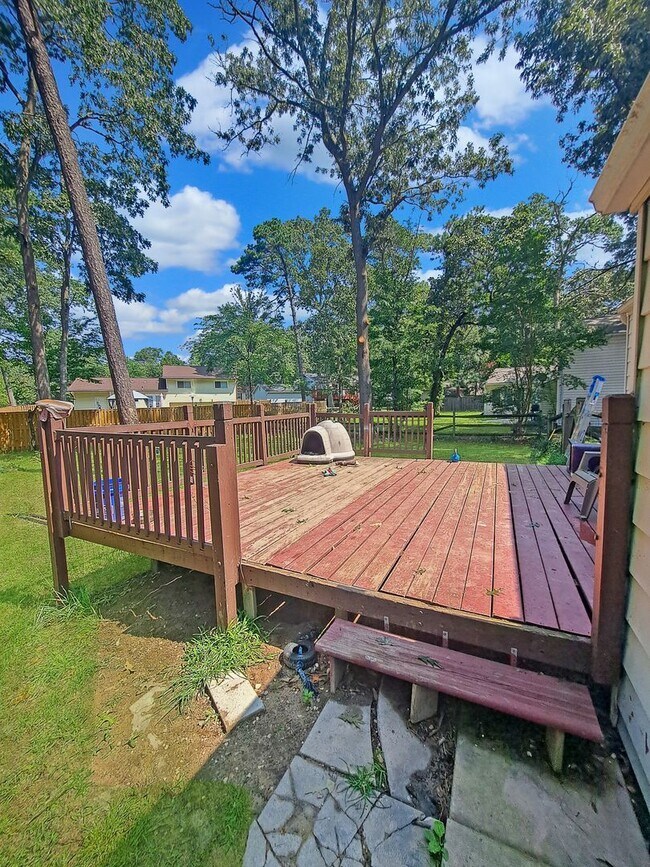 Building Photo - 5209 Vaughan Ct