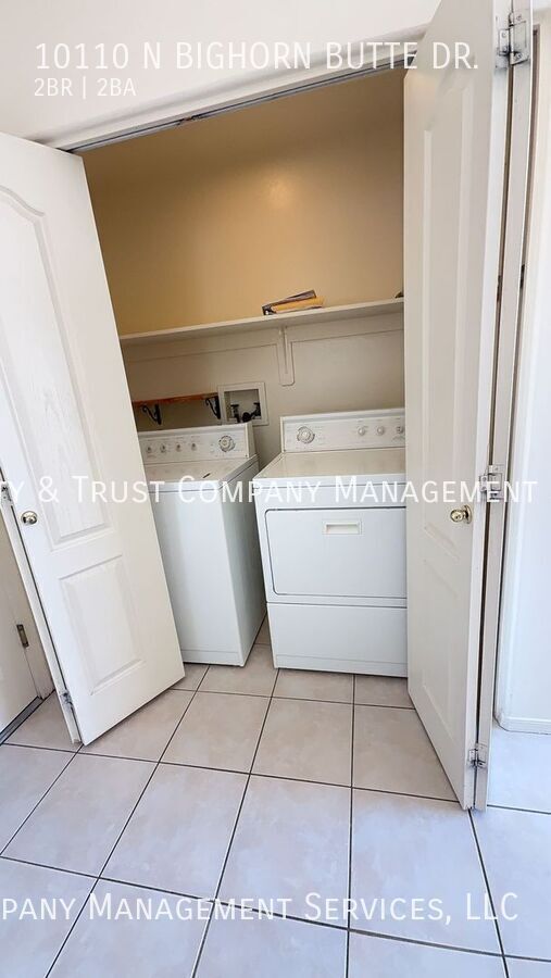 Building Photo - 10110 N Bighorn Butte Dr