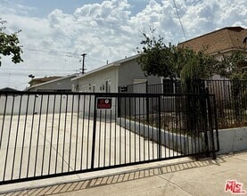 Building Photo - 3128 1st St