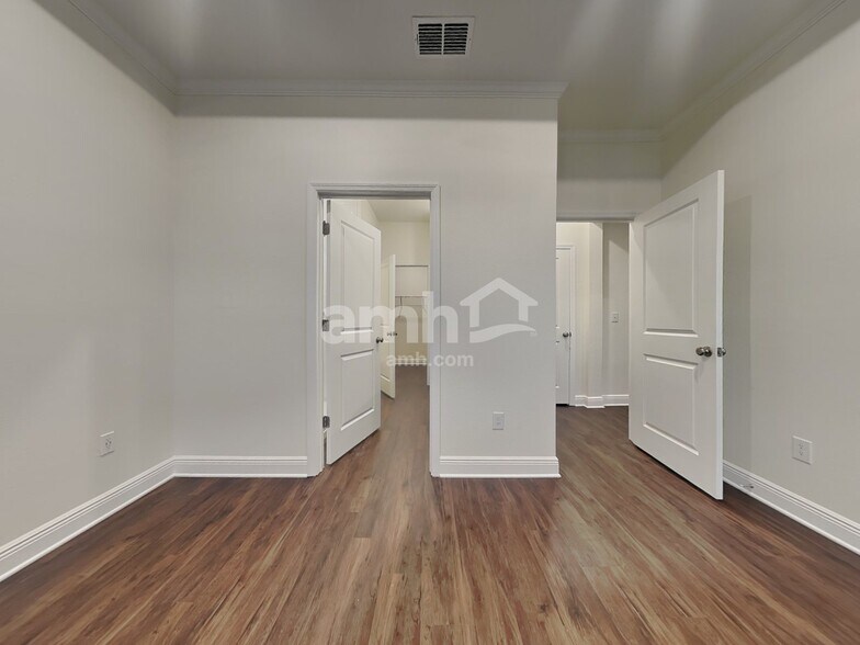 Building Photo - 6204 Emerald Hls Wy
