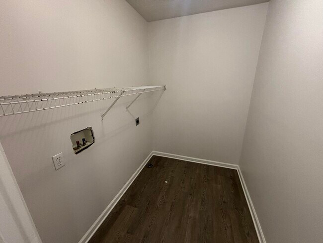 Building Photo - 312 Parker Pl