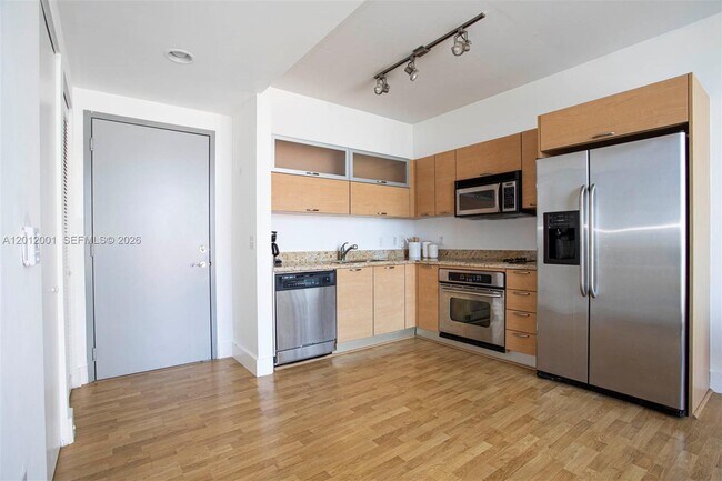 Building Photo - 3180 SW 22nd Terrace