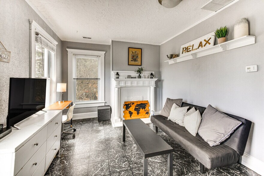 Building Photo - 9501 Granby St