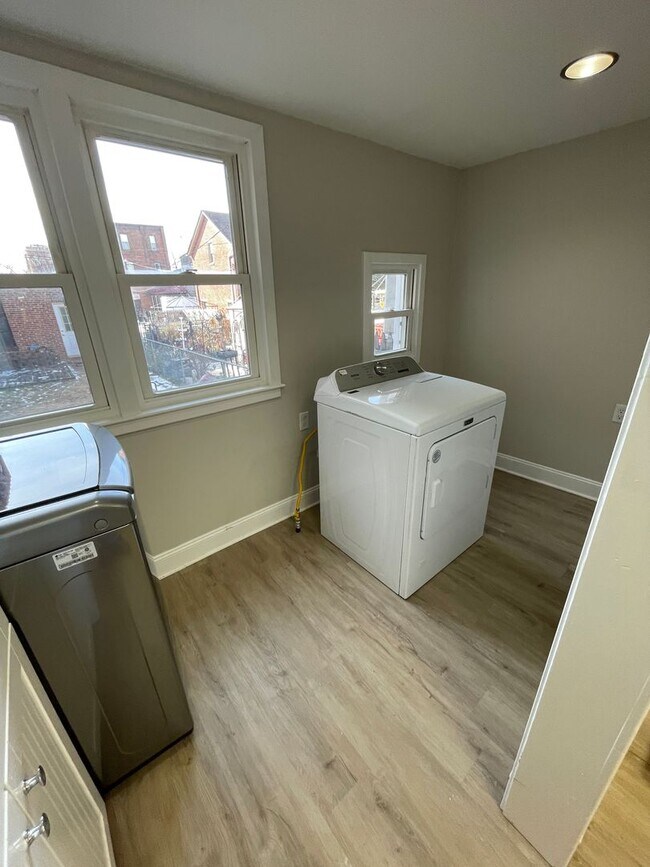 Building Photo - Beautiful 4 Bedroom, 1.5 Bath in Pottstown