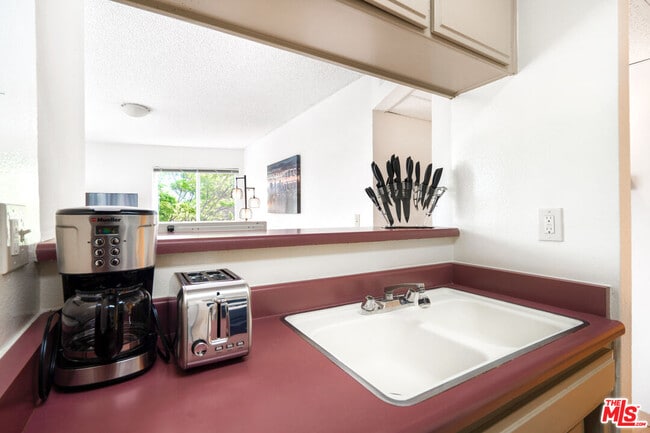 Building Photo - 3600 Bagley Ave