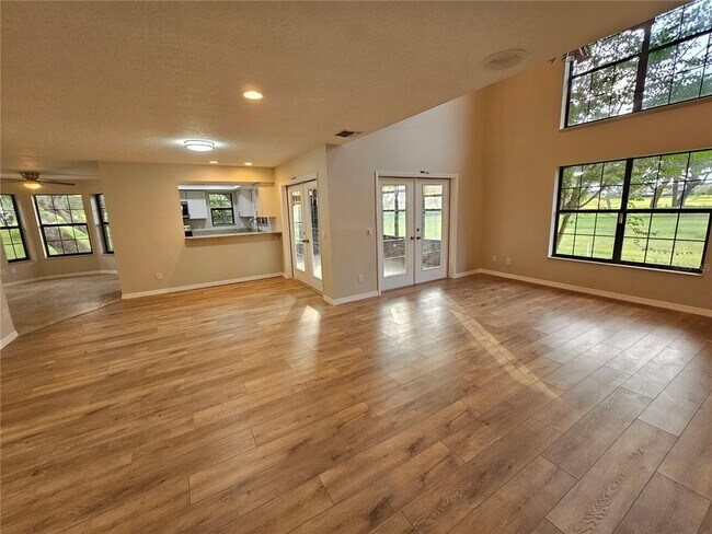 Building Photo - 6539 Brentwood Dr.
