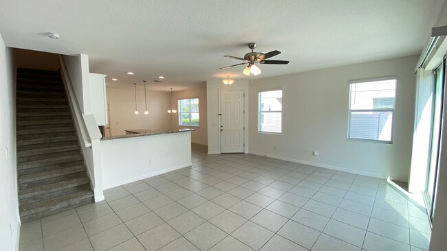 Building Photo - 3/2.5 Town Home in Sawgrass Landing In Orl...