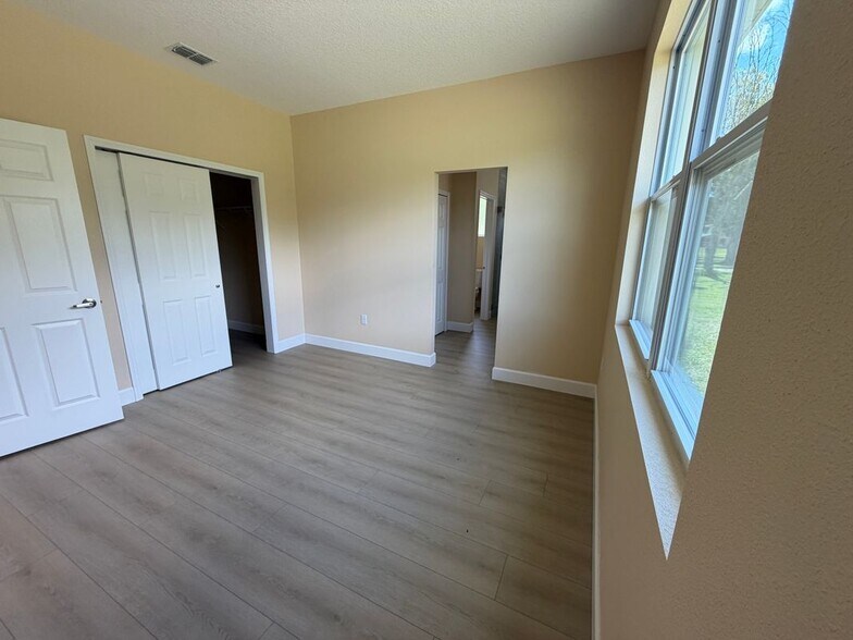 Building Photo - 4661 Hickory Tree Rd