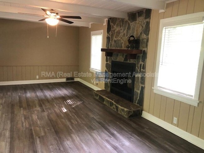 Building Photo - 17025 Wildwood Rd