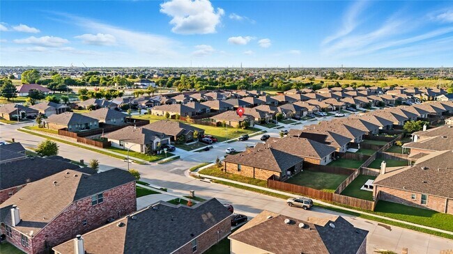 Building Photo - 8313 Twisted Pne Wy
