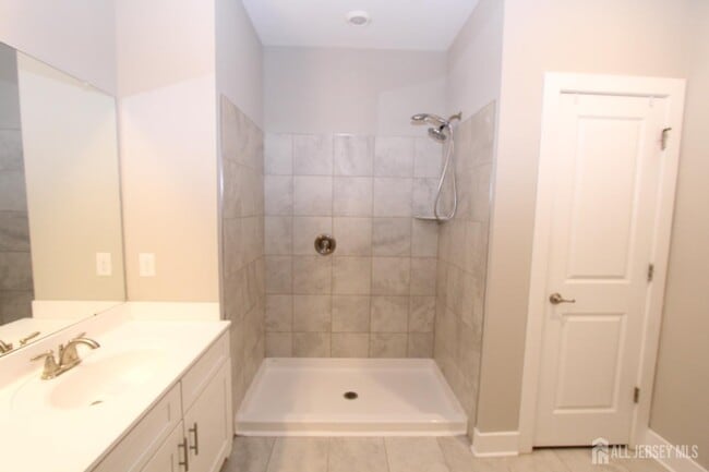 Building Photo - 814 Stiller Ln