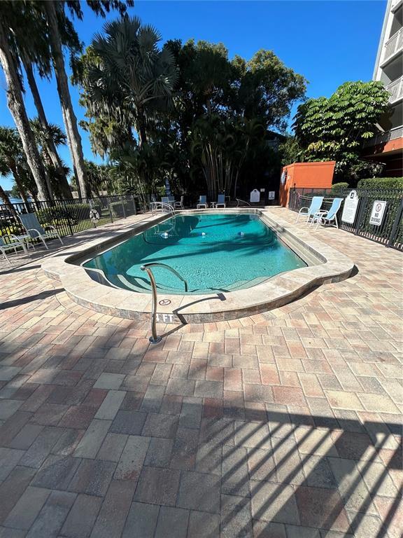 Building Photo - 690 Osceola Ave