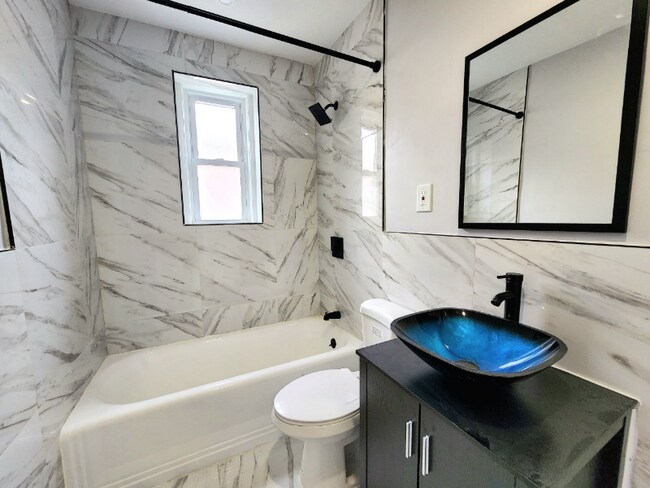 Building Photo - 1 Dewitt Rd