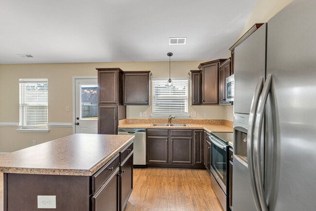 Building Photo - 309 Channel Run Ln