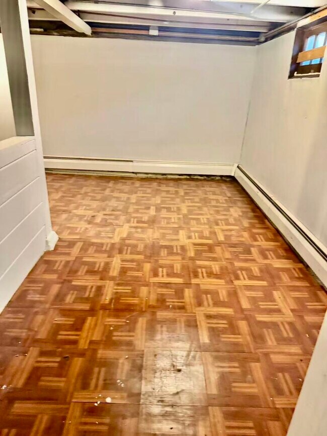 Building Photo - 519 N Park St