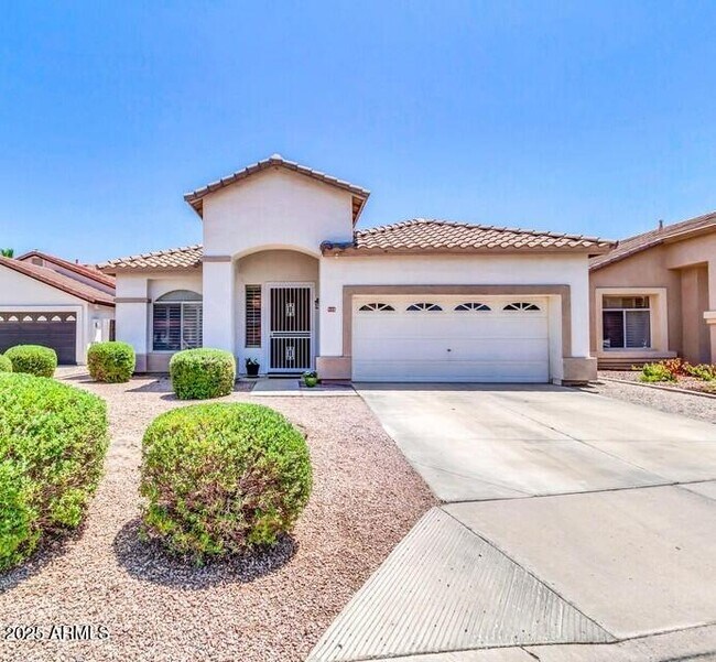 Building Photo - 925 W San Marcos Dr