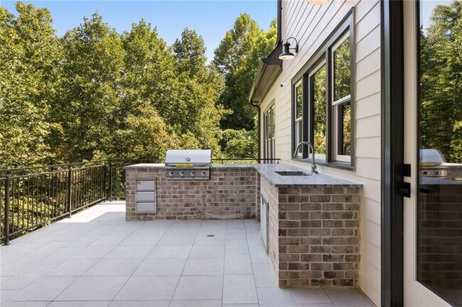 Building Photo - 402 Timberview Trail