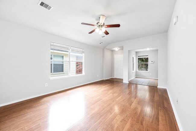 Building Photo - 2831 Maybrook Hollow Ln