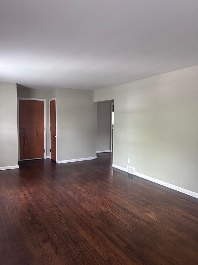 Building Photo - 771-773 HENRIETTA