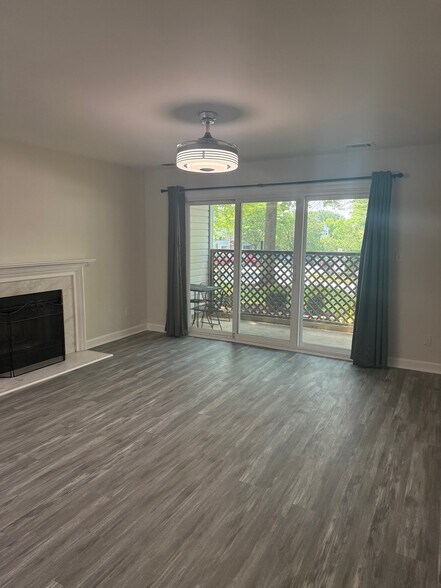 Building Photo - 13700 Modrad Way