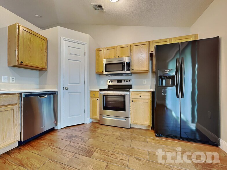 Building Photo - 13235 Waterford Castle Dr