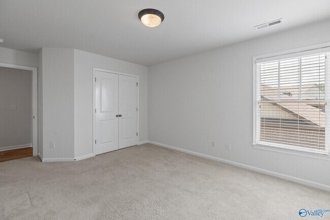 Building Photo - 307 Acorn Grove Ln SW