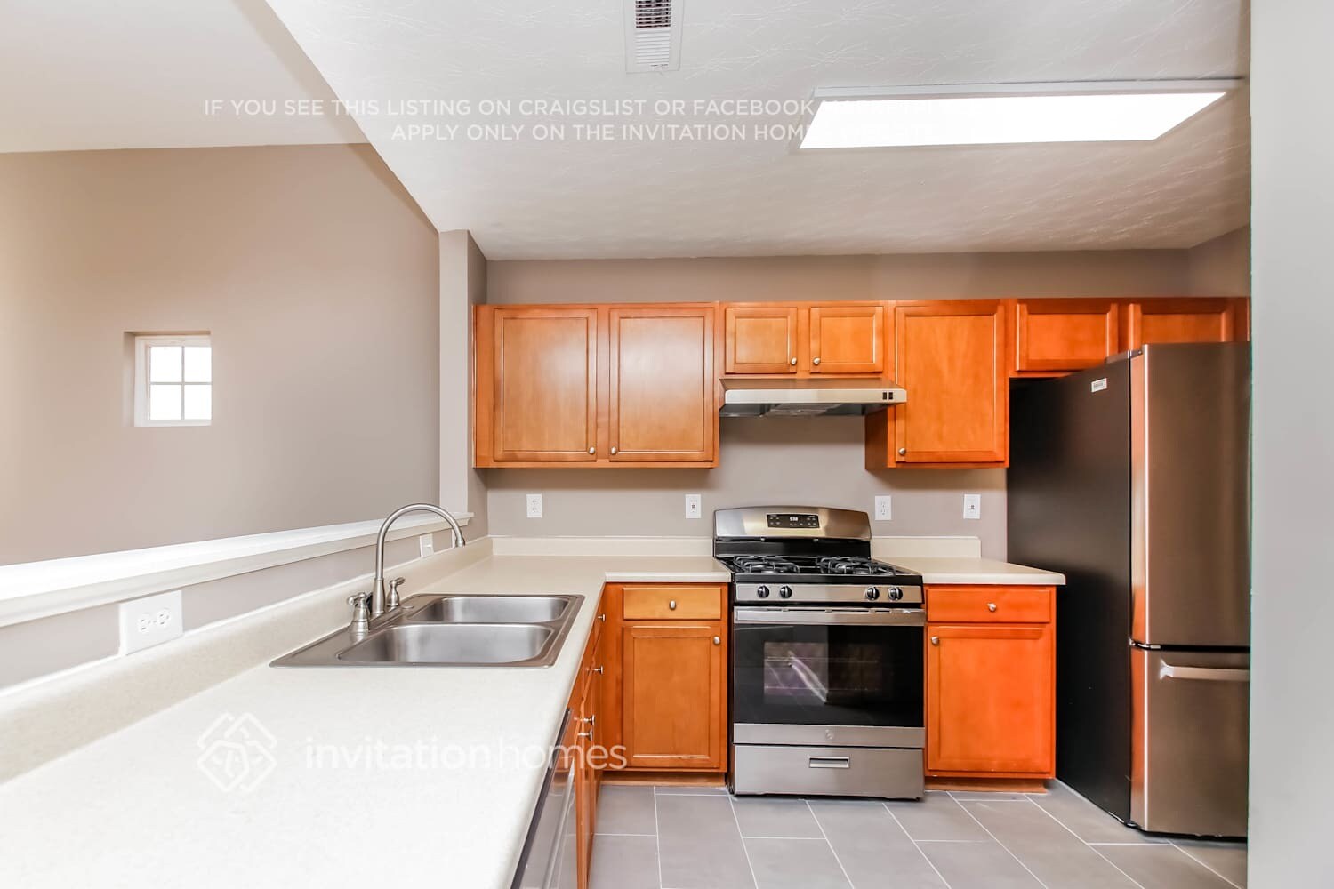 Building Photo - 232 Topaz Dr