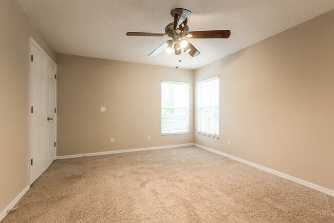 Building Photo - 4020 Windell Pl