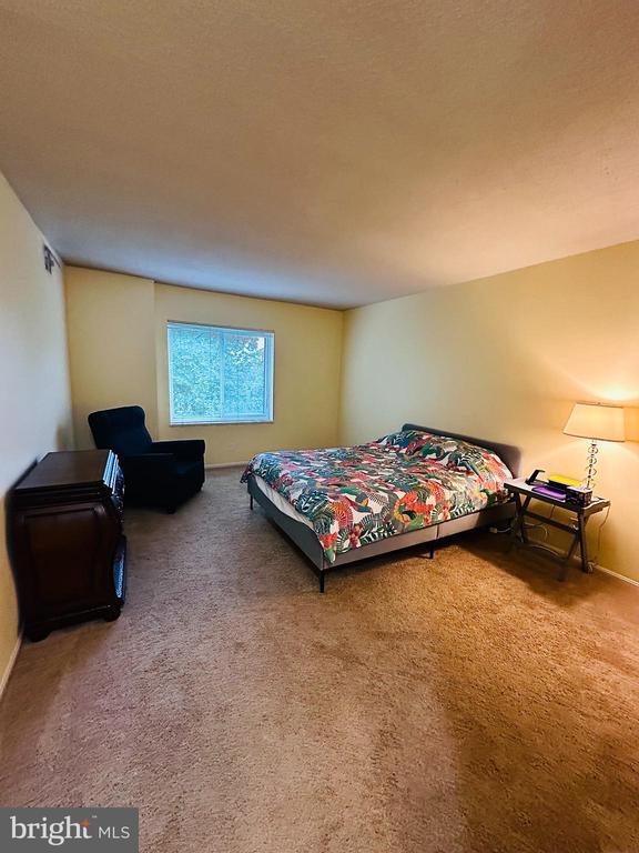 Building Photo - 8370 Greensboro Dr