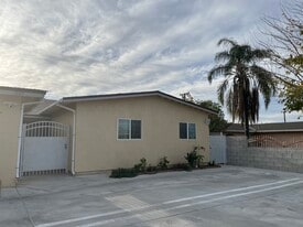 Building Photo - 1927 Los Padres Dr