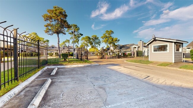 Building Photo - 12250 Copper Tree Pvt Ln