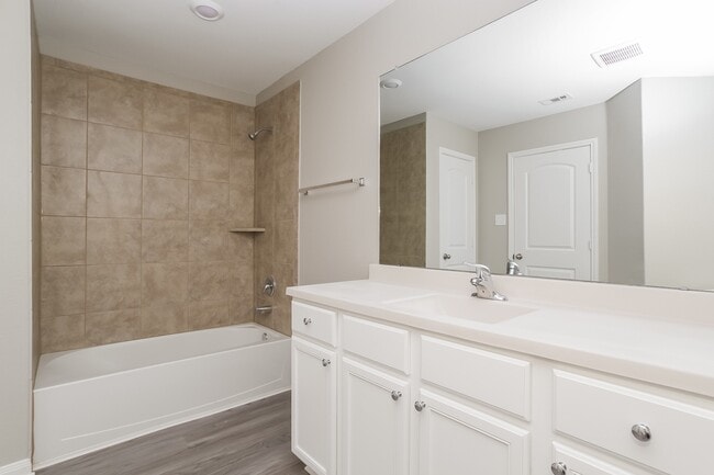 Building Photo - 27084 Leonardo Dr