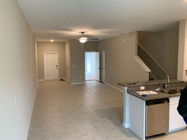 Building Photo - 9625 Pembrooke Pines Dr