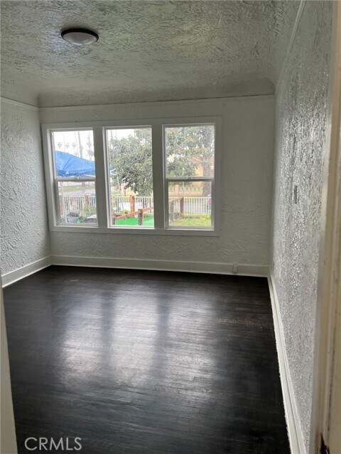 Building Photo - 5610 S St Andrews Pl