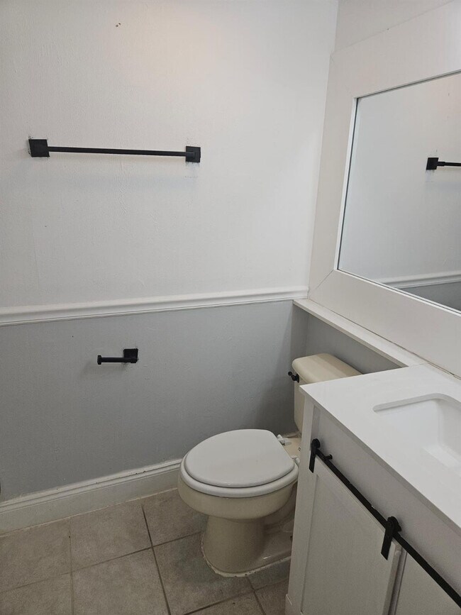 Building Photo - 1005 S Flagler Ave