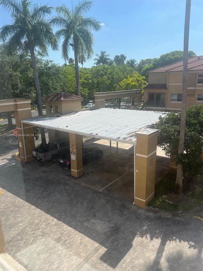 Building Photo - 791 N Pine Island Rd