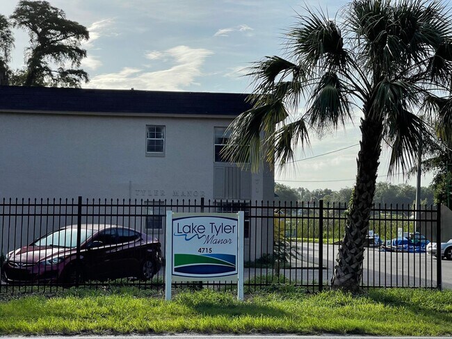 Building Photo - 4715 Rio Grande Ave