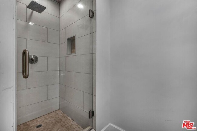 Building Photo - 5651 Windsor Way