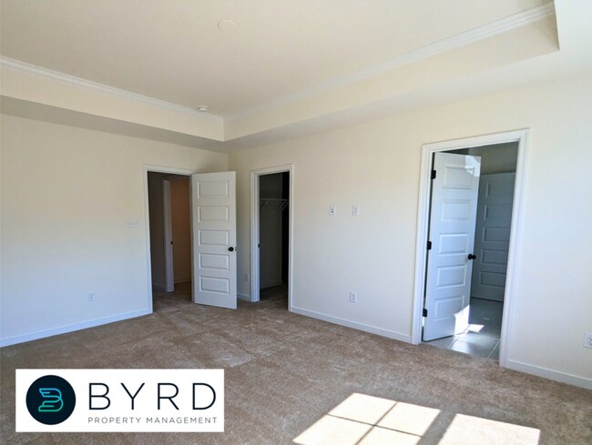 Building Photo - 18625 Palisades Rdg