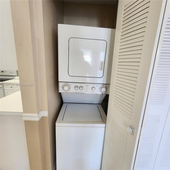 Building Photo - 7655 SW 153rd Ct