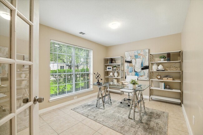 Building Photo - 17426 Little Riata Dr